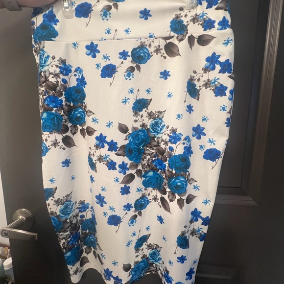 Floral Blue and White Pencil Skirt XL - Picture 4 of 7
